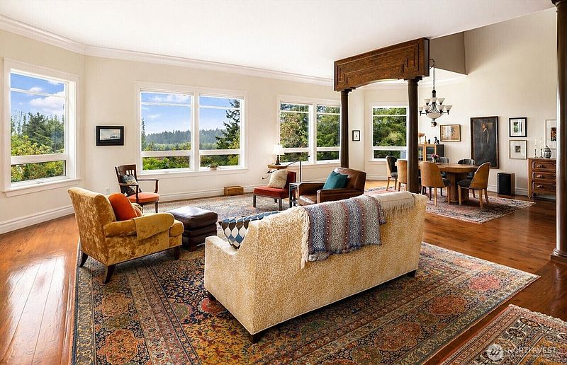 5th image of 5427 Bayview Road