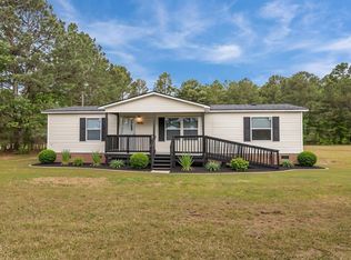 2800 Lobelia Rd, Vass, NC 28394