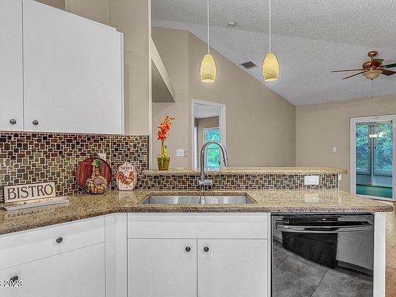 2nd image of 4464 Kenneth Ct