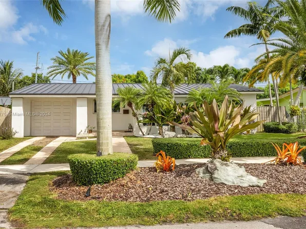 9461 Martinique Dr, Cutler Bay, FL 33189