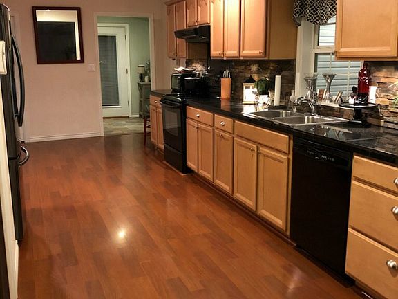 4th image of 561 Columbia Road 25