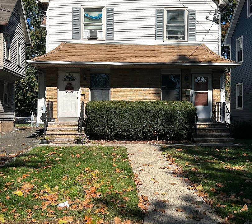 2nd image of 716 S Ave W