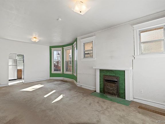 3rd image of 1060 Cook Street