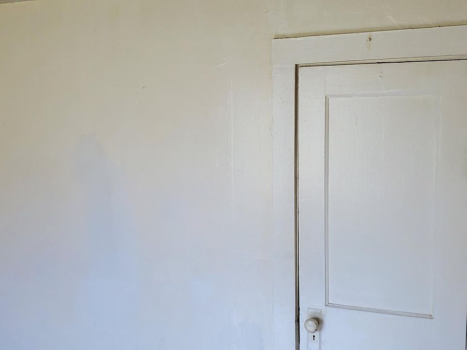 1st image of 218 Columbine Ave