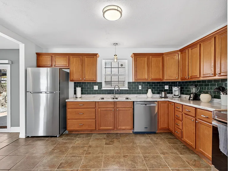 3734 Carol Park Rd — Photo 17