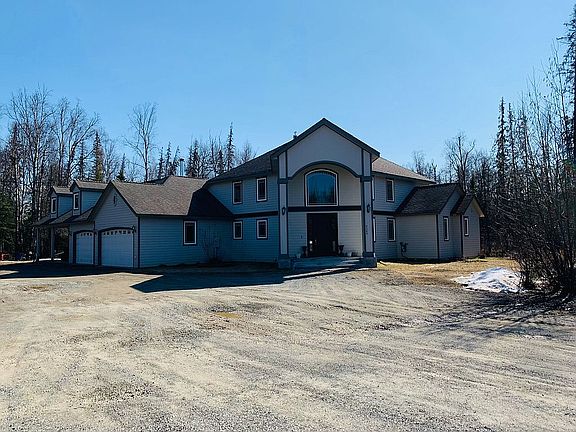 Front of house. 5 acre lot. 