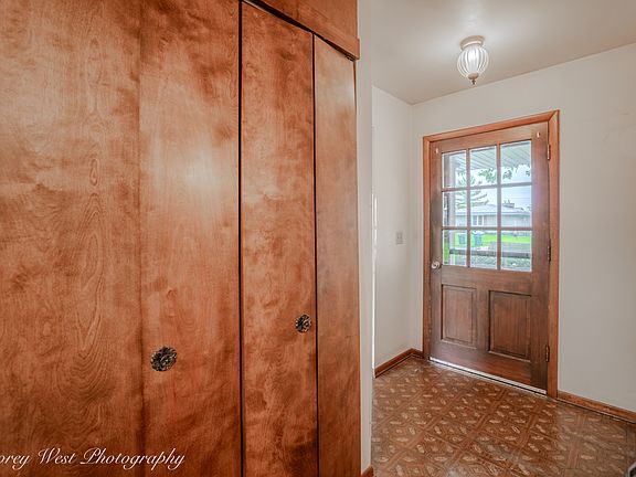 5th image of 2119 Highland Dr