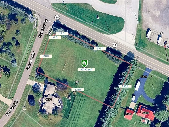 49631 Foxwood Ln, East Palestine, OH 44413