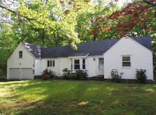8 Hillside Cir, Mansfield, CT 06268
