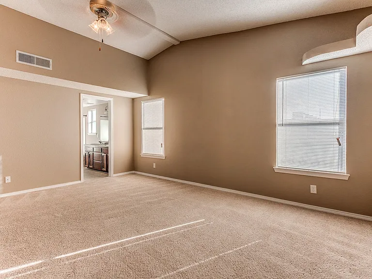 3289 Emerald Point Dr — Photo 23