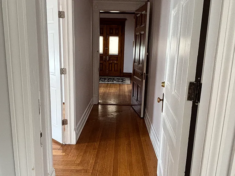 26 Hart St #1 — Photo 10
