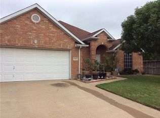 7000 Echo Lake Ct, Arlington, TX 76001