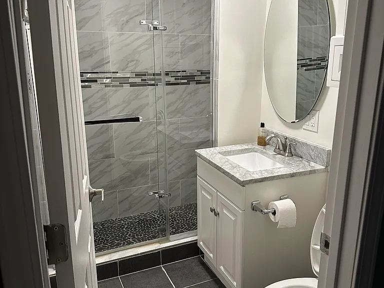 1114 W Cullerton St #2 — Photo 3