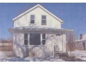 705 9th St photo 1