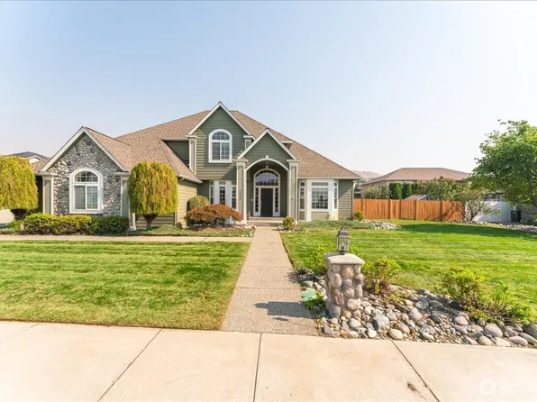 1653 Holly Lane, East Wenatchee, WA 98802