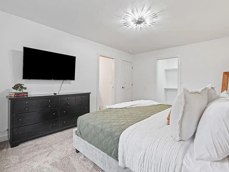 2955 W Stephanie Ct — Photo 32