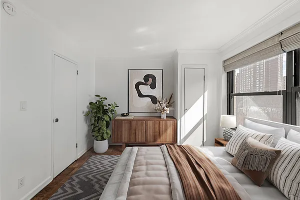 Sold by Compass | media 3