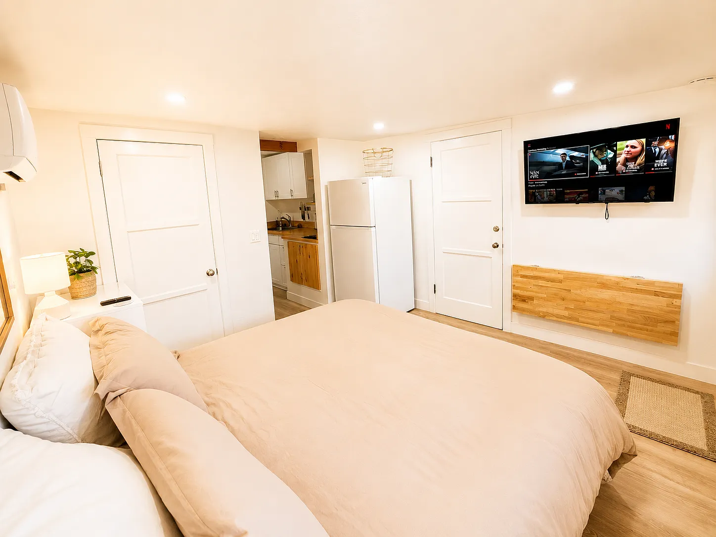 1 bed, 328 sqft, $2,600 — Photo 3