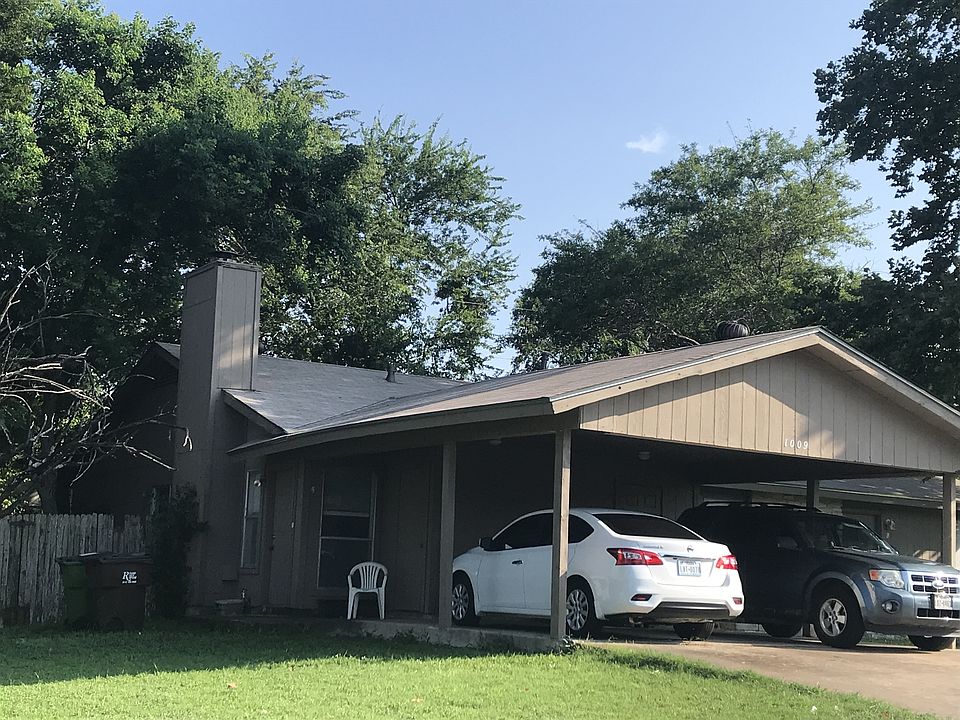 1st image of 1009 Country Aire Dr #A