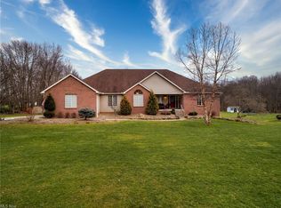 4295 Hunters Ridge Dr, Ravenna, OH 44266