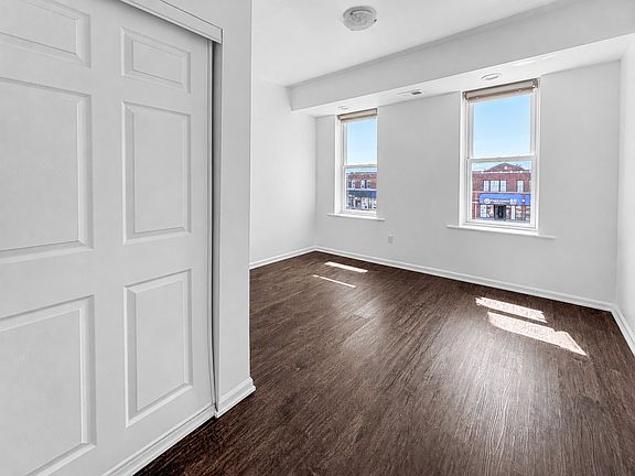 3rd image of 5720 W Cermak Rd #2F