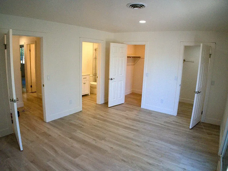 604 Los Olivos Rd — Photo 27