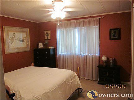 Spacious spare bedroom