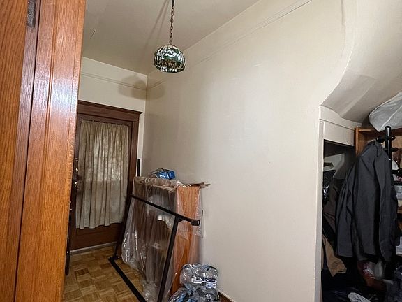 2nd image of 5039 N Winthrop Ave