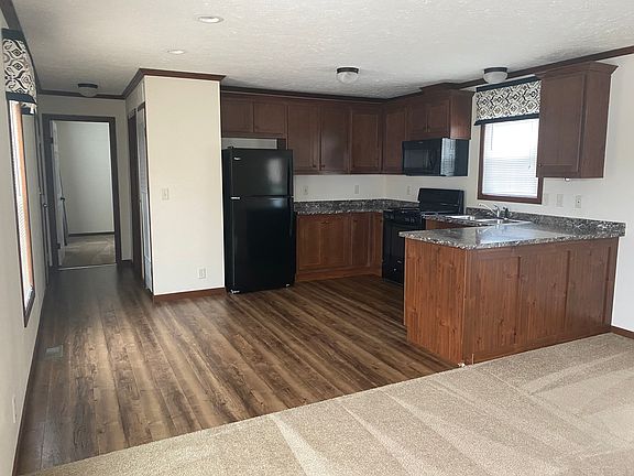 4th image of 17 Tammy Ln #587S