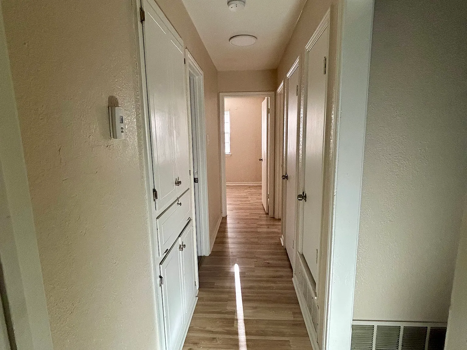 3 bed, 1129 sqft, $1,400 — Photo 3