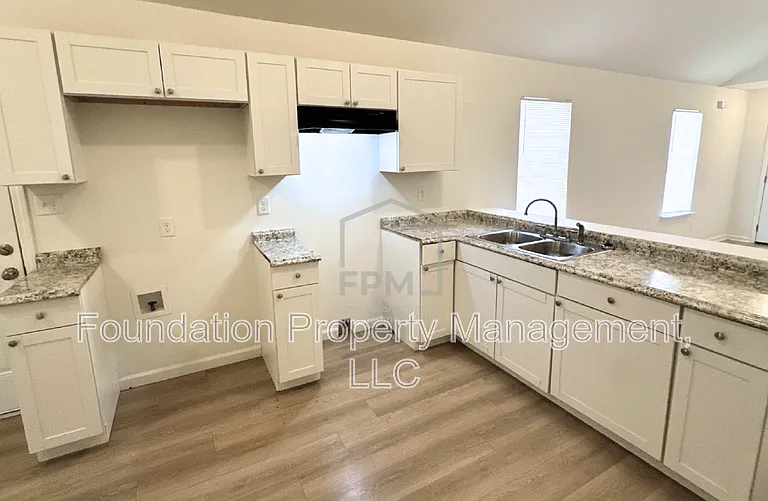 3376 Bestway Dr — Photo 3