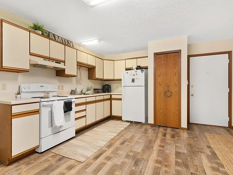26016 Birch Ave #1 — Photo 7