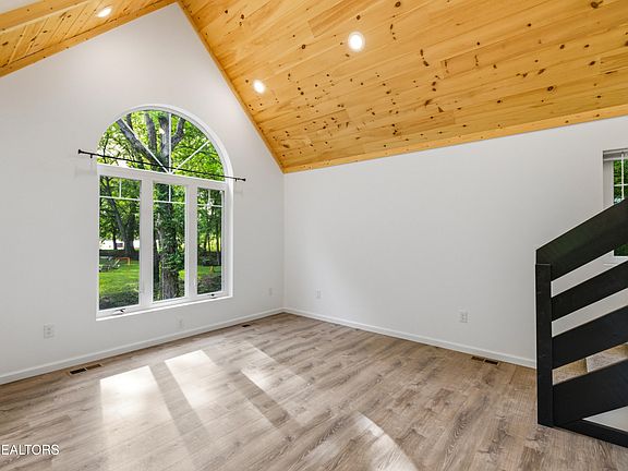 2nd image of 514 Church St