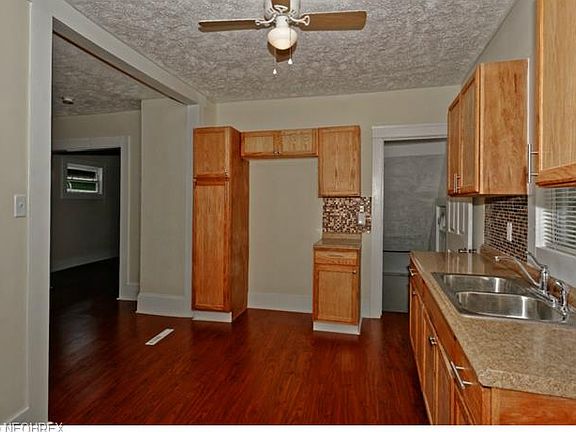 5th image of 2089 W 91st St
