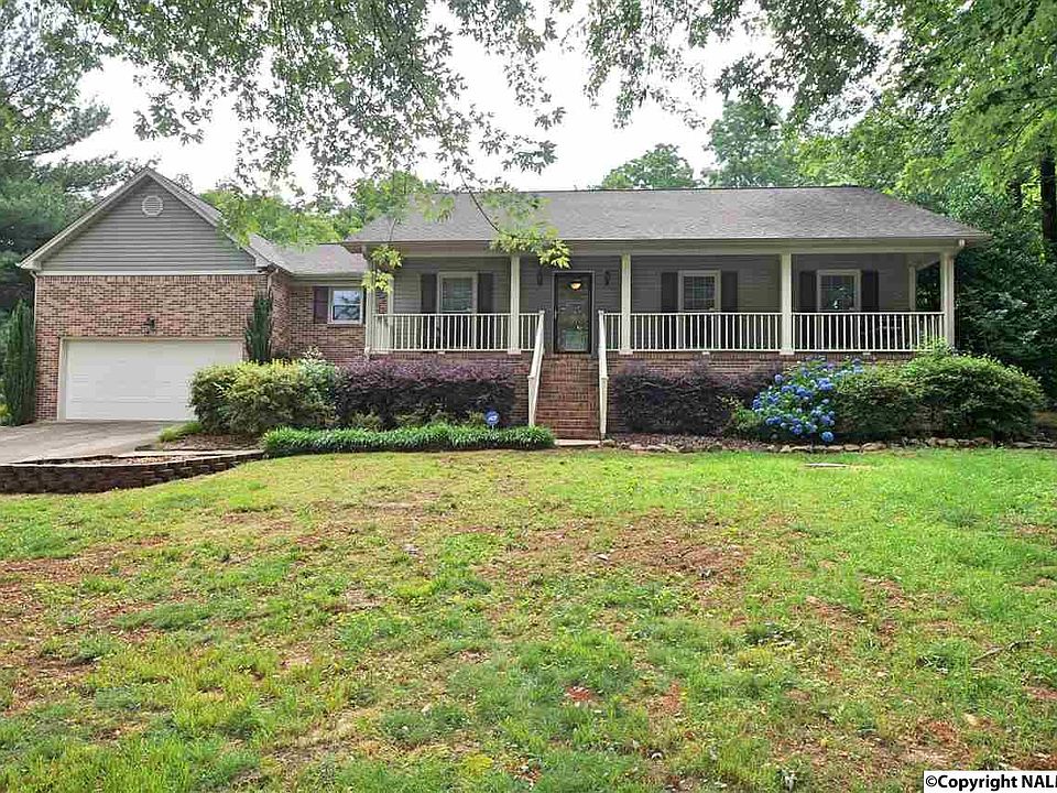 1st image of 125 Woodrow Balch Dr