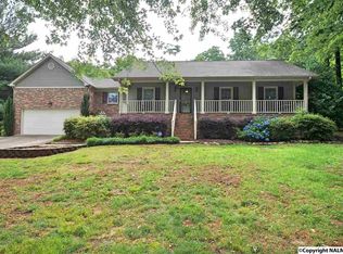 125 Woodrow Balch Dr, Huntsville, AL 35806