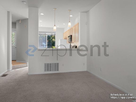 5th image of 10813 124th Ave NE