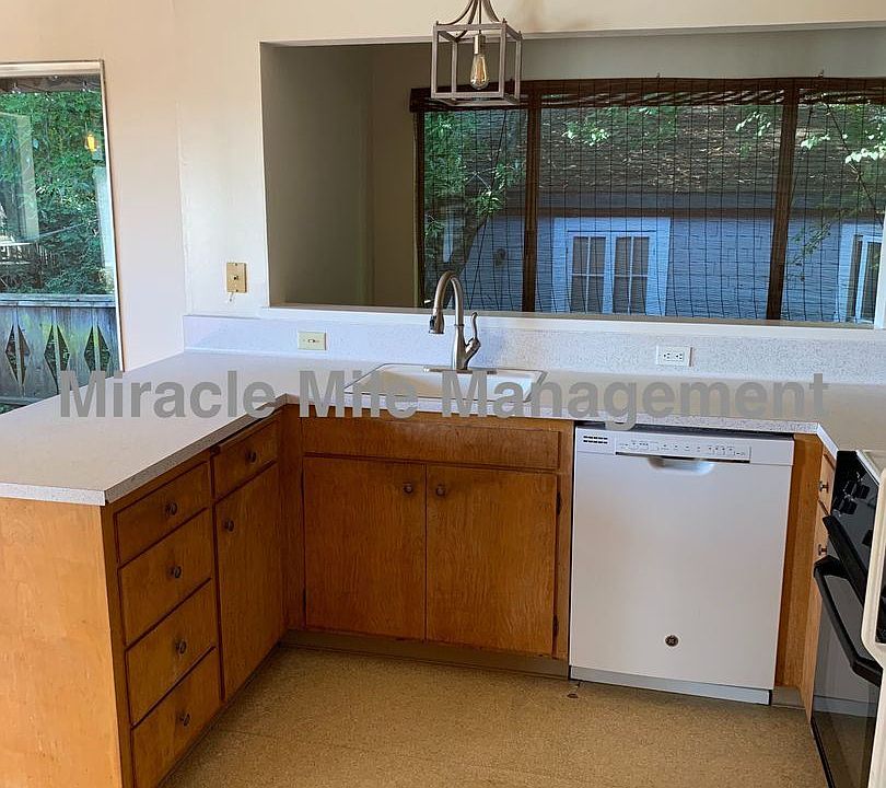 1st image of 20 Una Way Unit 20A