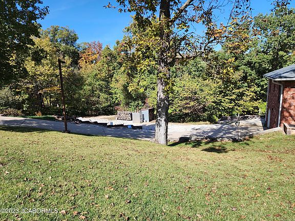 3rd image of 5102 Sharon Dr