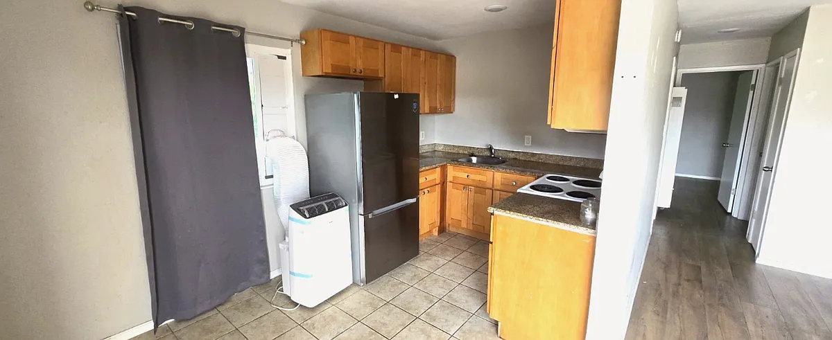 Building Photo - 407 E Santa Fe Ave #407