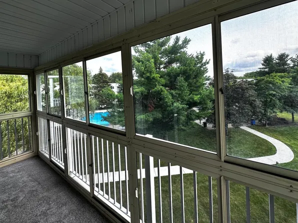 120 Demont Ave E APT 307, Little Canada, MN 55117