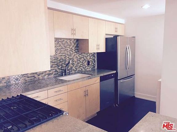 3rd image of 304 S Elm Dr APT 506