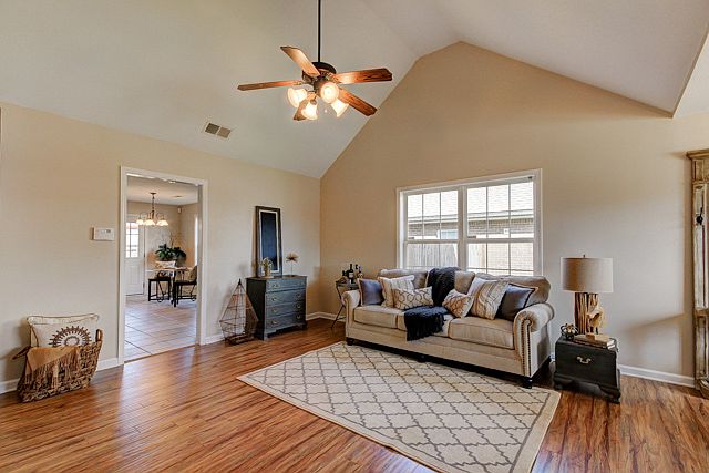 1st image of 1008 Hendricks Ct