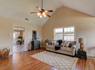 1008 Hendricks Ct, Clarksville, TN 37040
