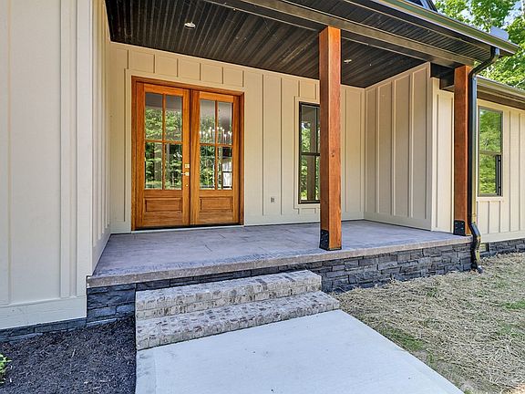 5th image of 1452 Model Farm Rd