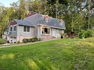 11 Land Of Oaks Dr, Oak Ridge, NJ 07438