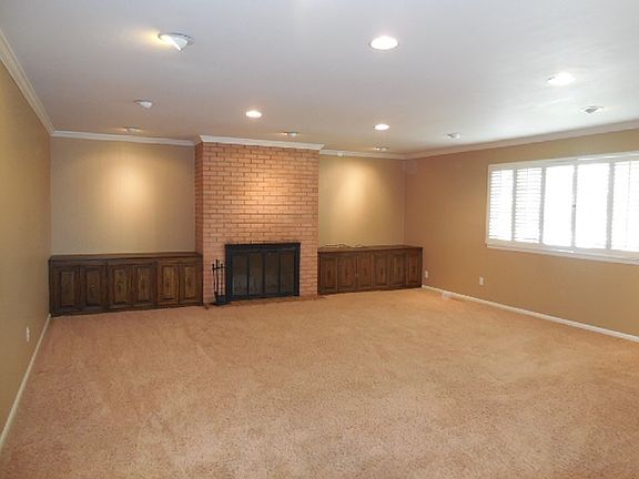 2nd image of 605 Adams Dr