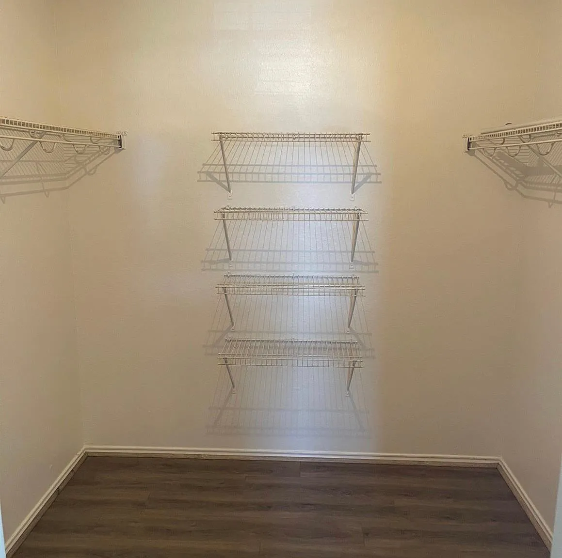 3 bed, 2.5 bath, 1784 sqft, $1,975 — Photo 4
