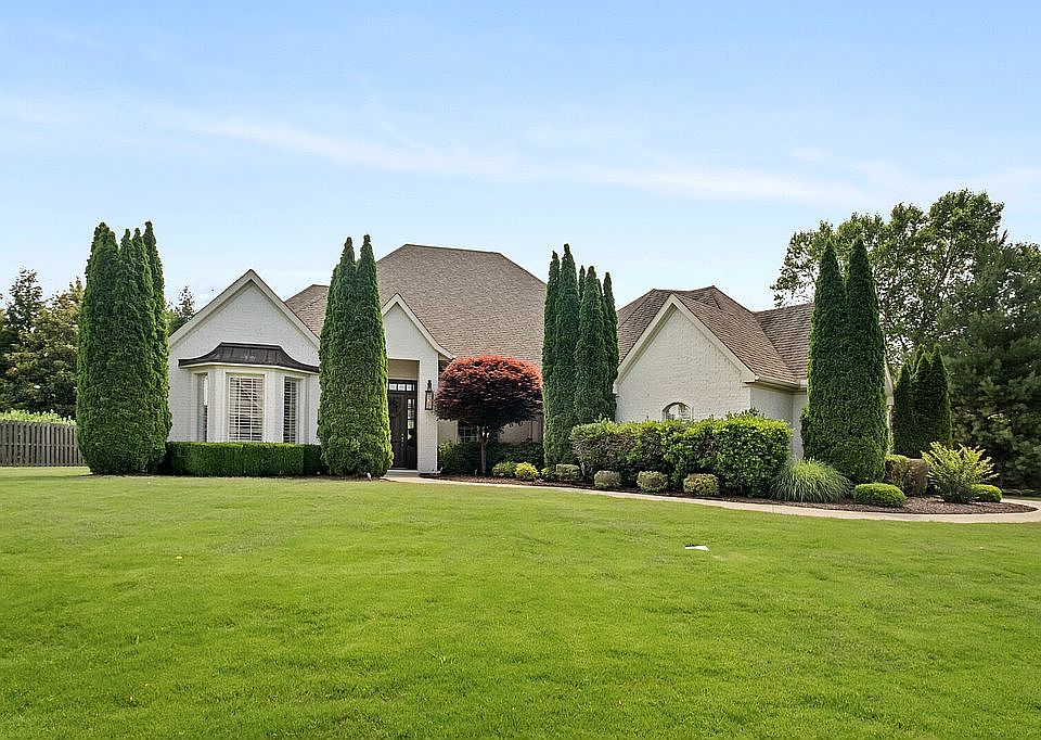 1st image of 3 S Tudor Ln