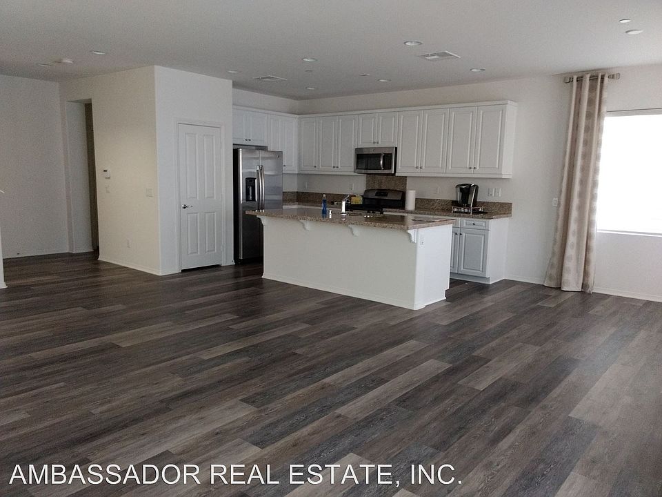 1st image of 2080 Blue Oak Ln